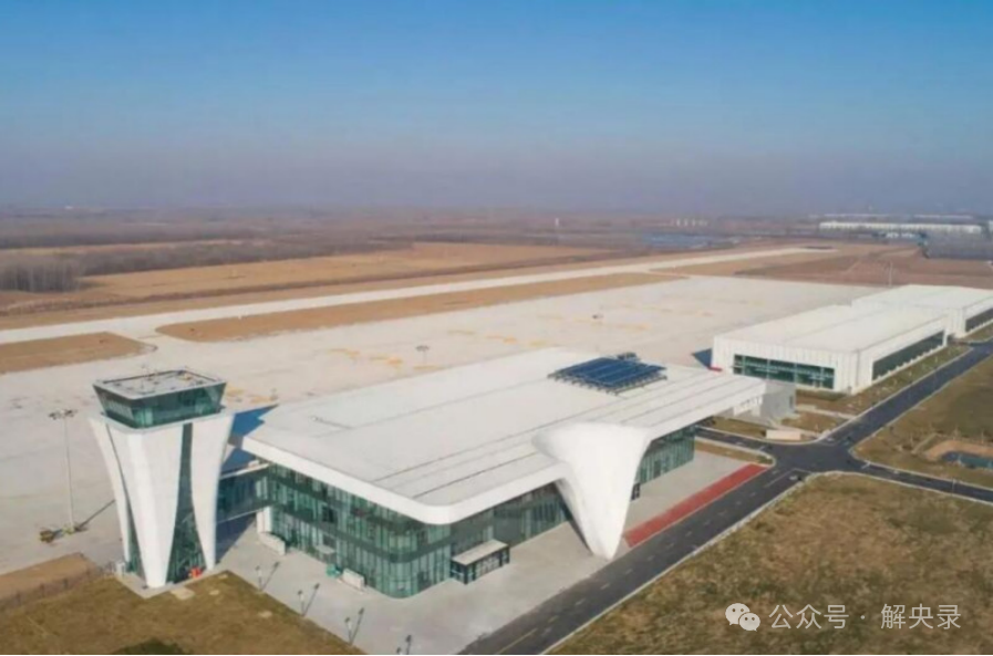 广兮低空，以翱以翔