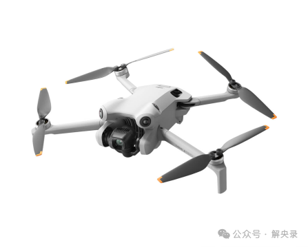 广兮低空，以翱以翔
